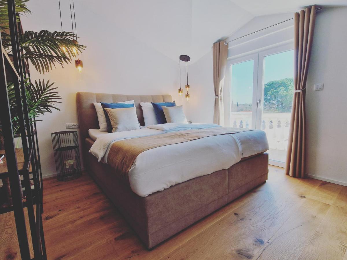 Olivea Luxury Suites Fažana Exteriör bild