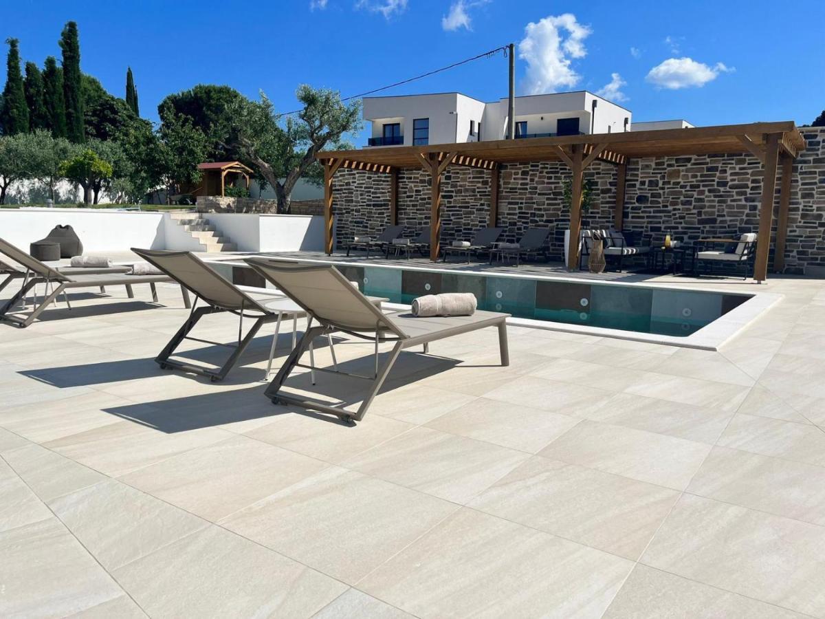 Olivea Luxury Suites Fažana Exteriör bild