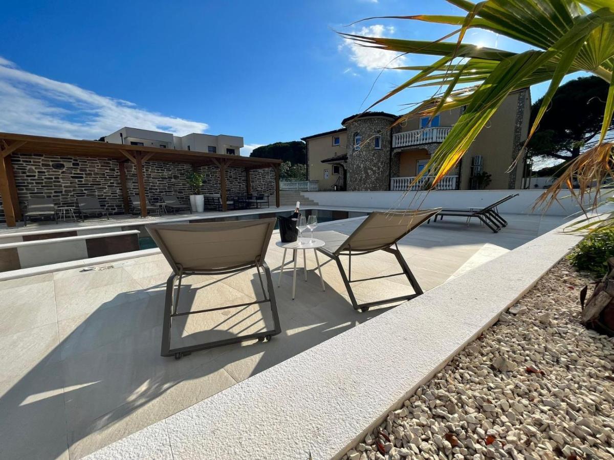 Olivea Luxury Suites Fažana Exteriör bild