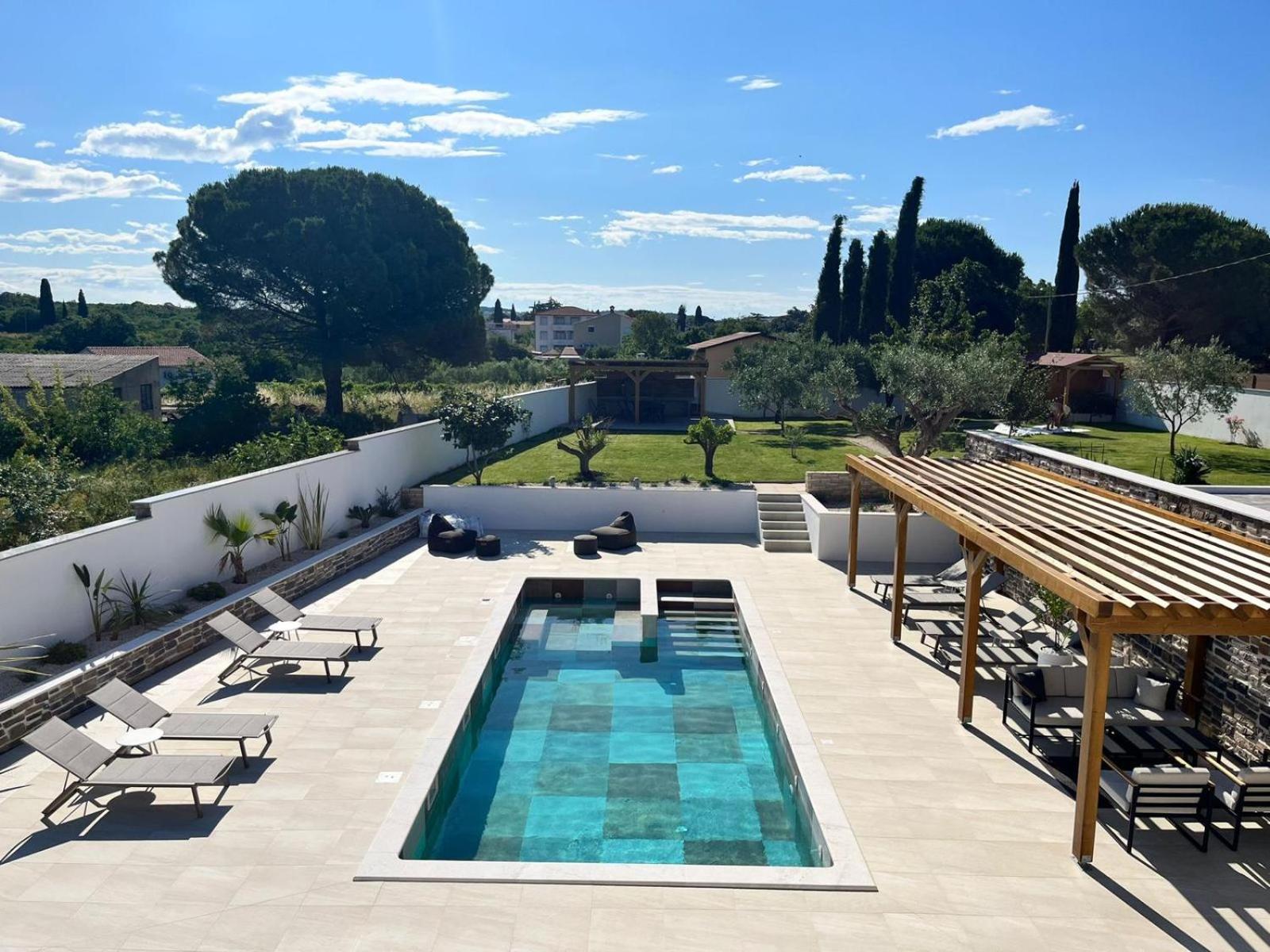 Olivea Luxury Suites Fažana Exteriör bild